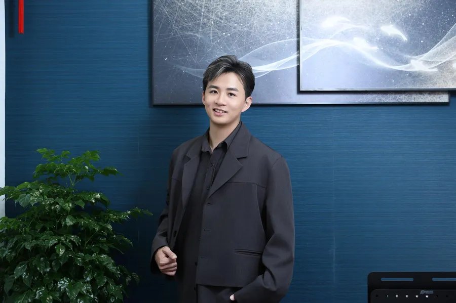 【經理人】導入 AI、複製顧問思維！無限創意行銷翁小五如何打造策略型人才團隊？